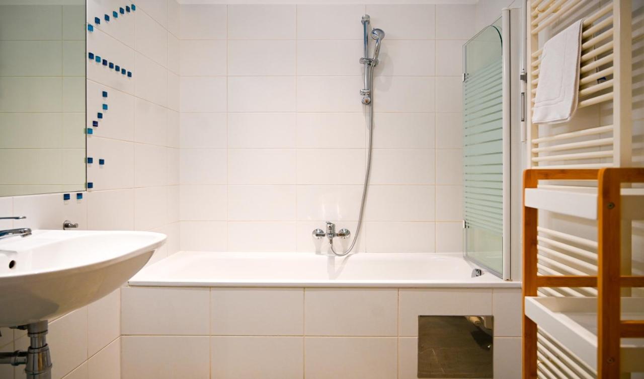 Bright Suite Universitaet Wien Bagian luar foto