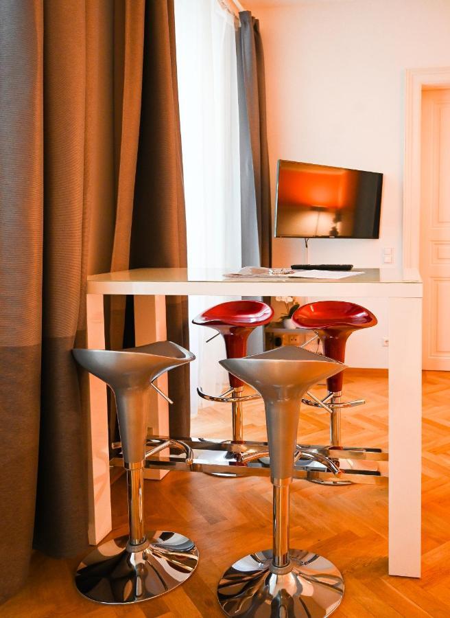 Bright Suite Universitaet Wien Bagian luar foto