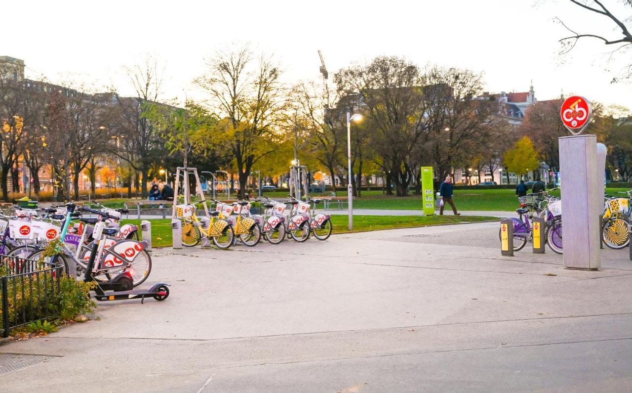 Bright Suite Universitaet Wien Bagian luar foto